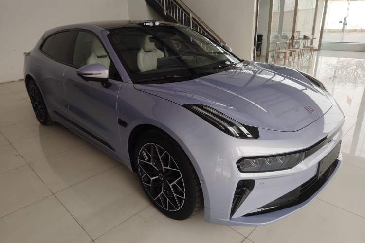 Used Zeekr 001 2026 95° All-Wheel-Drive Max Edition Front Right 45 Deg