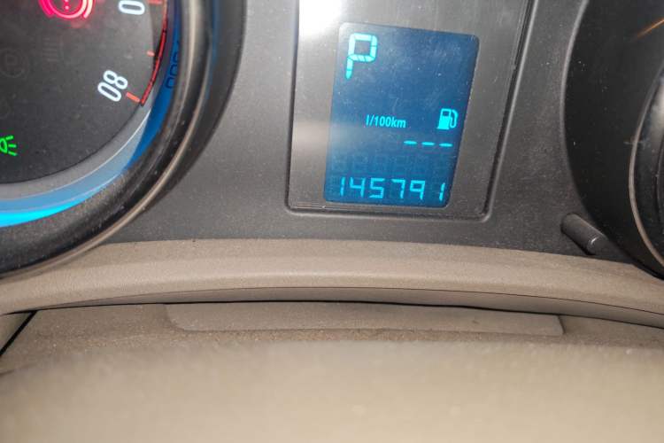 Used Buick GT 2013 GT 1.6L Automatic Fashion Edition Odometer Close Up