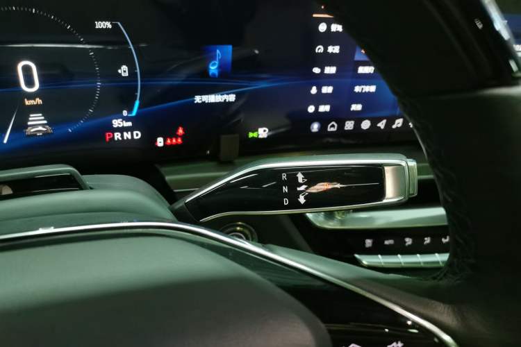 Used Cadillac LYRIQ 2022 Rear-Drive Long-Range Prestige Edition