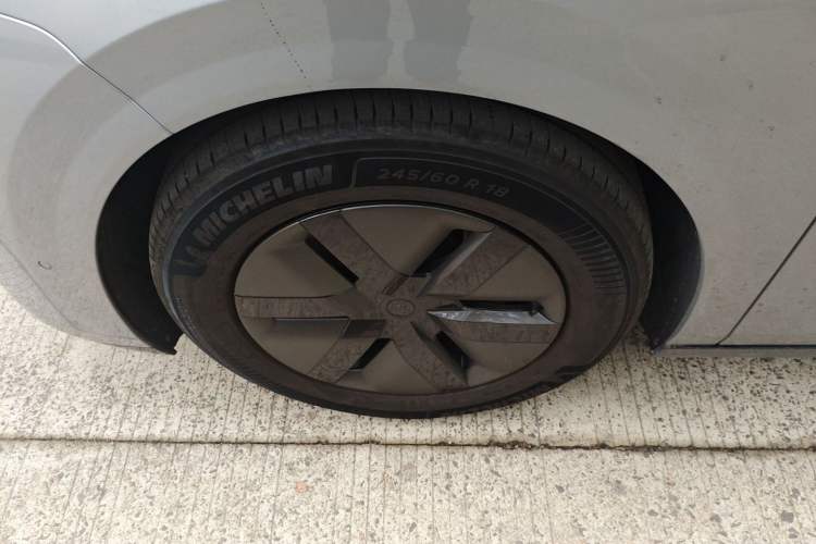 Used Li Auto MEGA 2025 Home Family Special Edition

