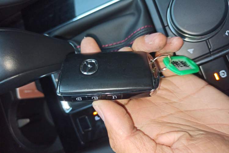 Used Mazda 3 Axela 2023 2.0L Automatic ZhiZhen Edition
