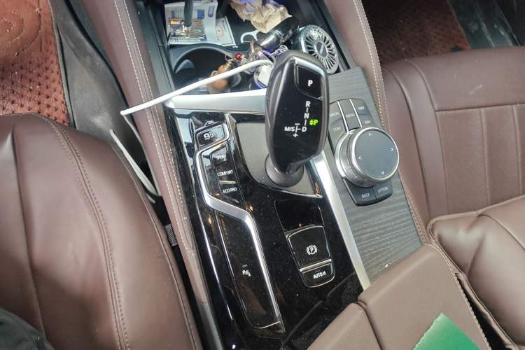 Used BMW 5 Series 2023 530Li Leading Model M Sport Package Gear Lever