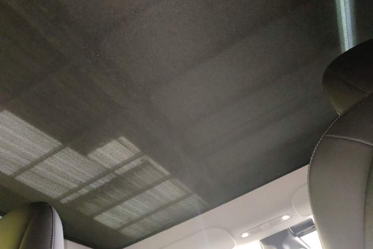 Used Tesla Model Y 2021 Long-Range All-Wheel-Drive Version
