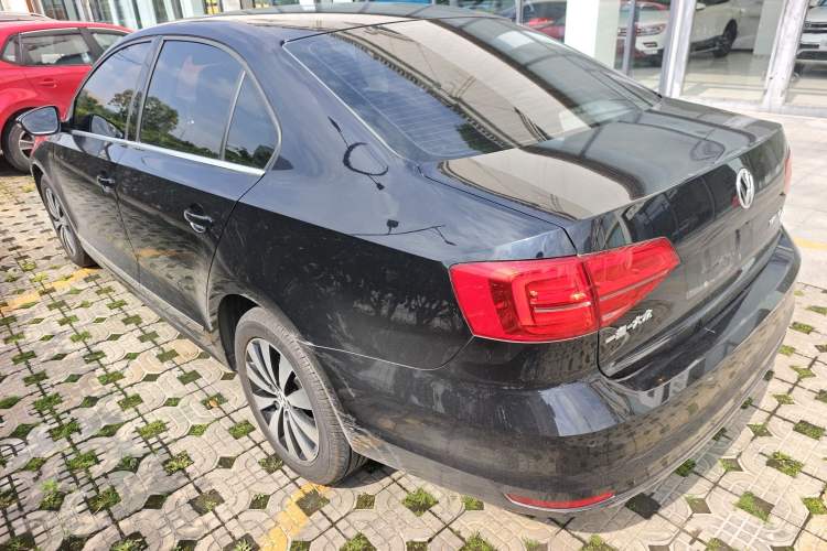 Used Volkswagen Sagitar 2018 1.6L Automatic Comfort Model
