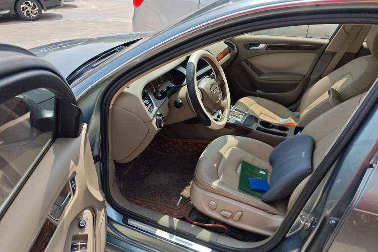 Used Audi A4L 2011 2.0 TFSI Comfort Model Driver Seat