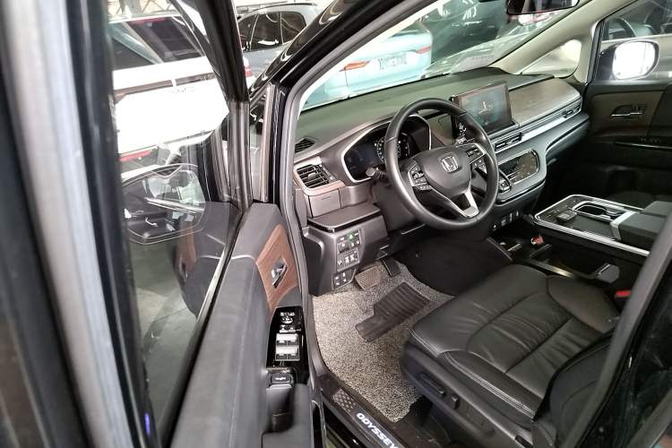 Used Honda Odyssey 2022 2.0L eHEV Sharp Enjoyment Edition
