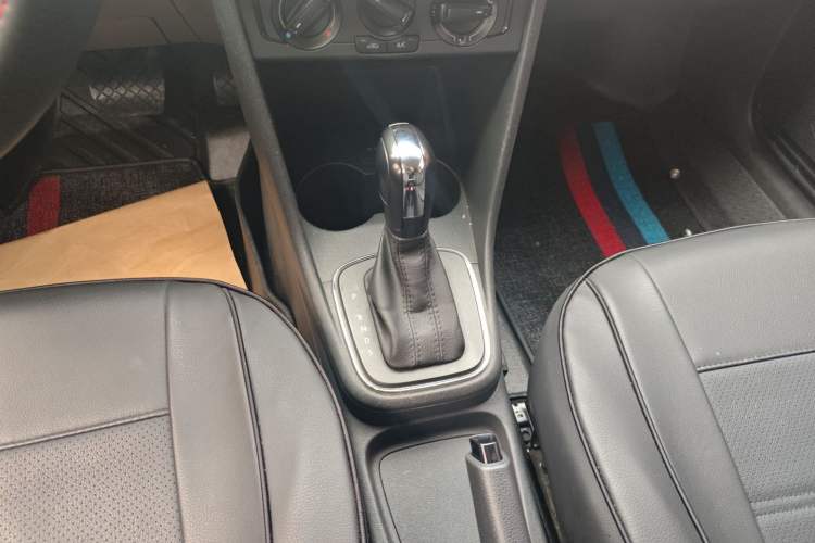 Used Volkswagen Polo 2018 1.5L Automatic Advanced Driving Model Gear Lever