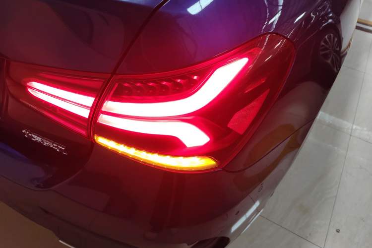 Used Mercedes-Benz A-Class 2020 Restyled A 200 L Sport Sedan Fashion Version
