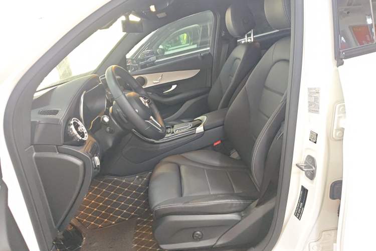 Used Mercedes-Benz GLC Coupe 2020 GLC 260 4MATIC Coupe SUV
