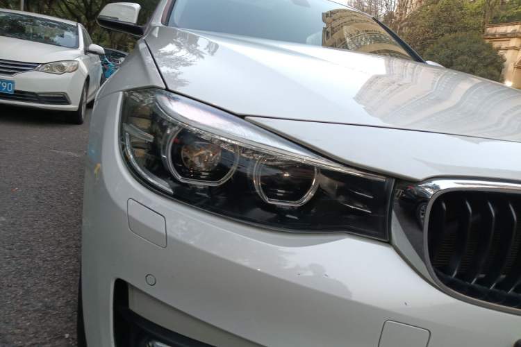 Used BMW 3 Series GT 2017 320i Sport Edition
