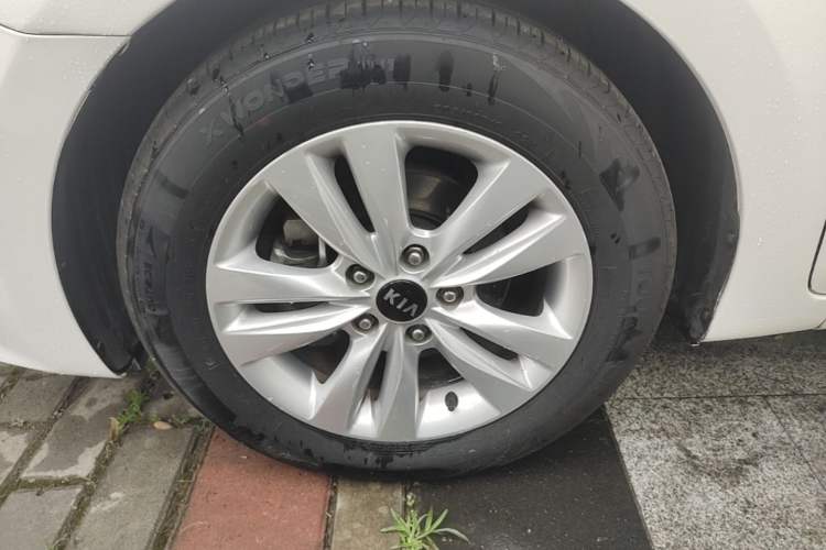Used Kia K4 2014 1.8L Automatic GLS
