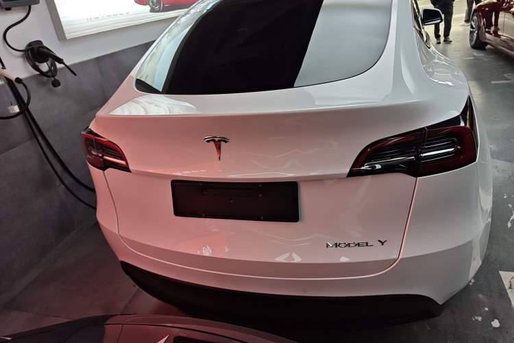 Used Tesla Model Y 2022 Rear-Wheel-Drive Version