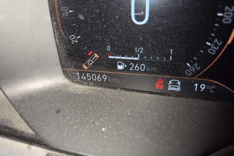 Used Lynk & Co 03 2022 2.0TD DCT JingPro Odometer Close Up