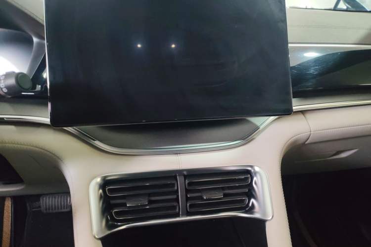 Used BYD Song PLUS New Energy 2025 EV Intelligent Driving Version 520km Premium Model Audio And AC Panel