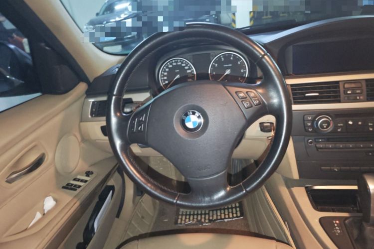 Used BMW 3 Series 2010 320i Luxury Model
