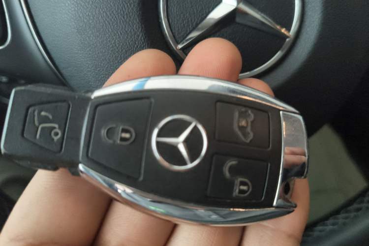 Used Mercedes-Benz V-Class 2017 V 260 L Prestige Extended Edition