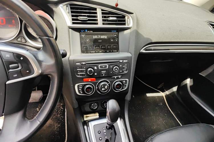 Used Citroen C4L 2014 1.8L Intelligent Drive Automatic Dynamic Model Audio And AC Panel