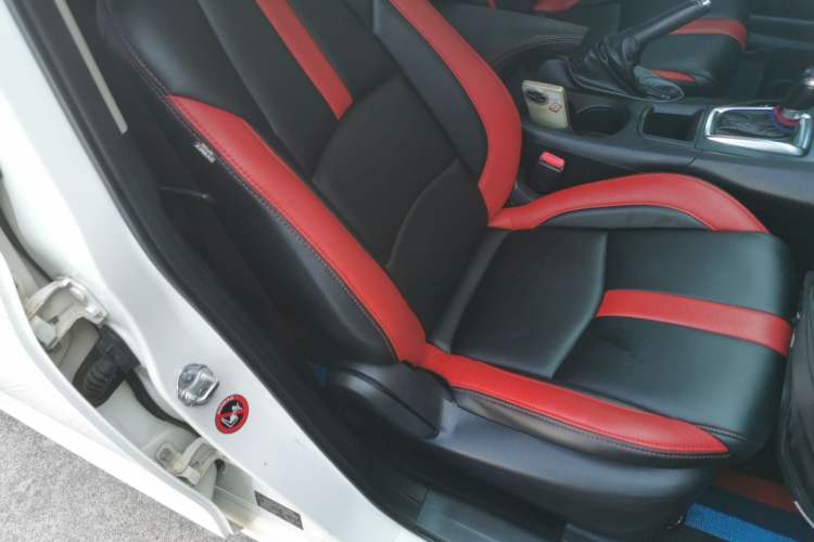 Used Mazda Mazda 3 Axela 2014 Sedan 1.5L Automatic Comfort Model
