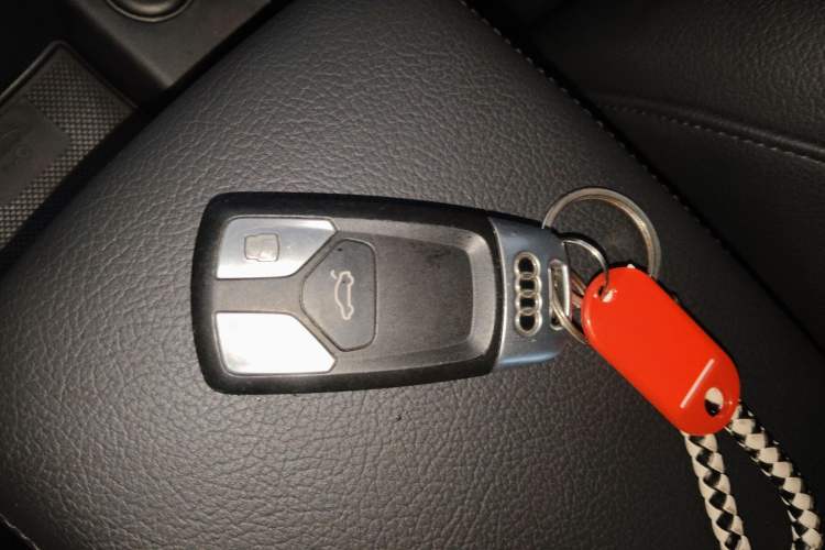 Used Audi A5 2017 Sportback 45 TFSI Fashion Model Vehicle Key