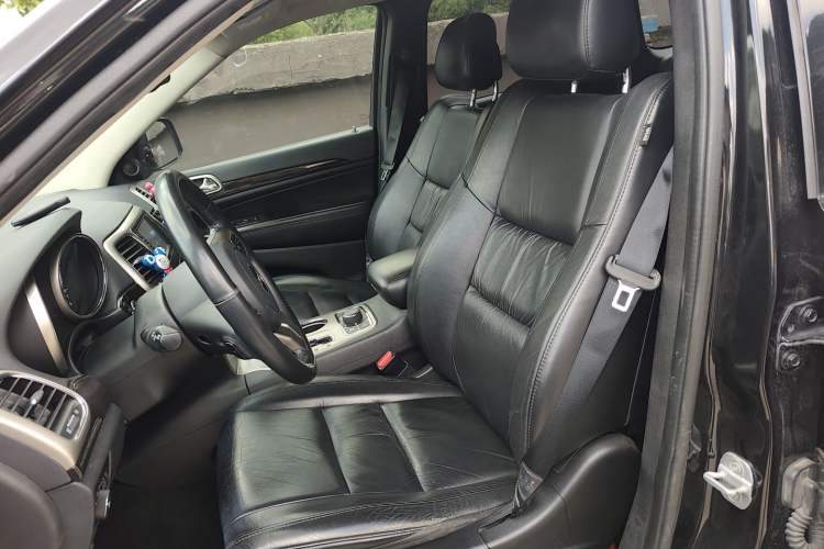 Used Jeep Grand Cherokee 2011 3.6L Comfort Edition