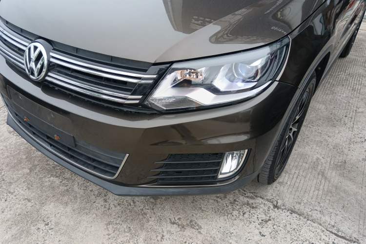 Used Volkswagen Tiguan 2015 1.8TSI Automatic All-Wheel-Drive Luxury Model
