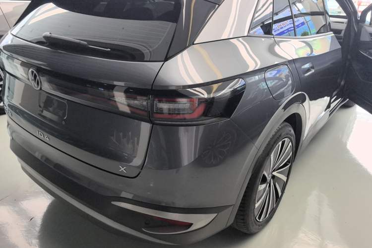 Used Volkswagen ID.4 X 2022 Pure Long-Range Version Right Rear Taillight