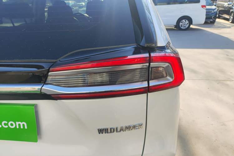 Used Toyota Wildlander 2022 2.0L CVT Two-Wheel Drive Luxury PLUS Edition Right Rear Taillight