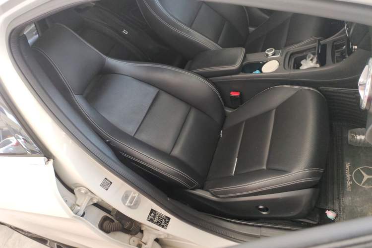 Used Mercedes-Benz GLA 2015 GLA 220 4MATIC Luxury Model Right Front Seat