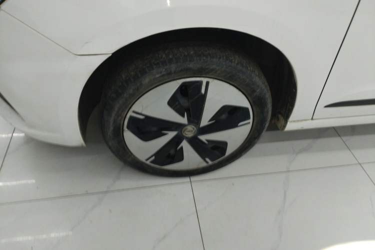 Used Dongfeng Aeolus E70 2023 500 Smart Edition Lithium Iron Phosphate 48.6 kWh 120 kW