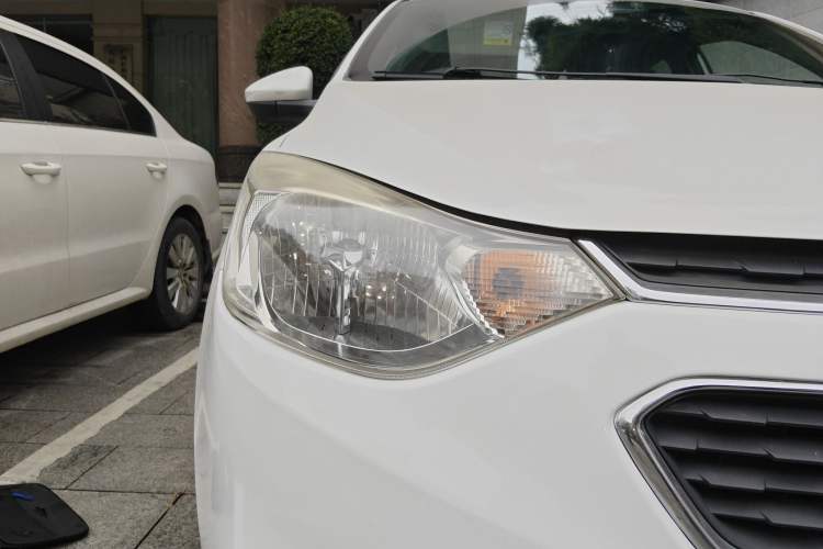 Used Chevrolet Sail 2015 Sail 3 1.5L Manual with Ideal Sunroof Edition