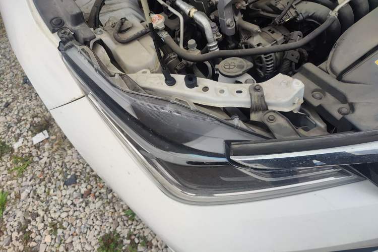 Used Toyota Allion 2021 2.0L Deluxe Edition Right Front Headlight