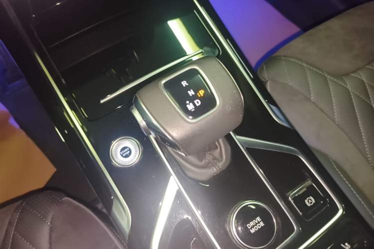 Used Hongqi HS5 2022 Revised Version 2.0T Smart Connect Flagship Edition