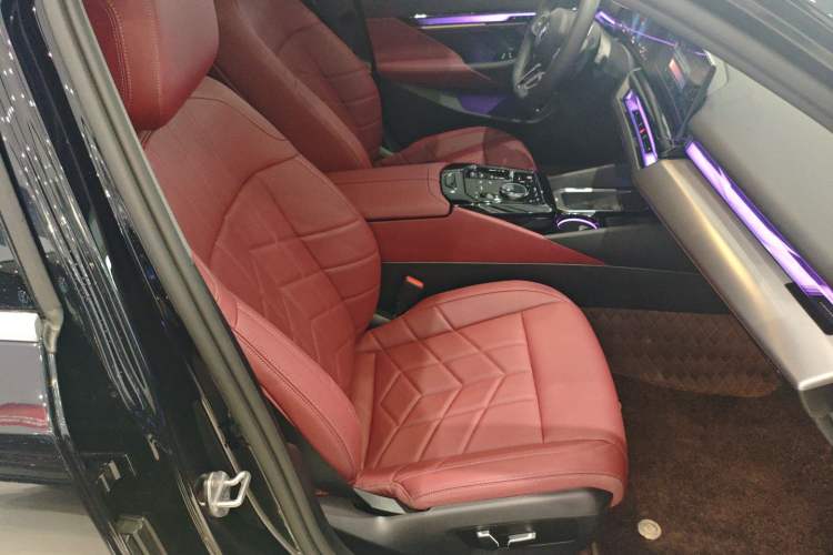 Used BMW 5 Series 2025 525Li M Sport Package