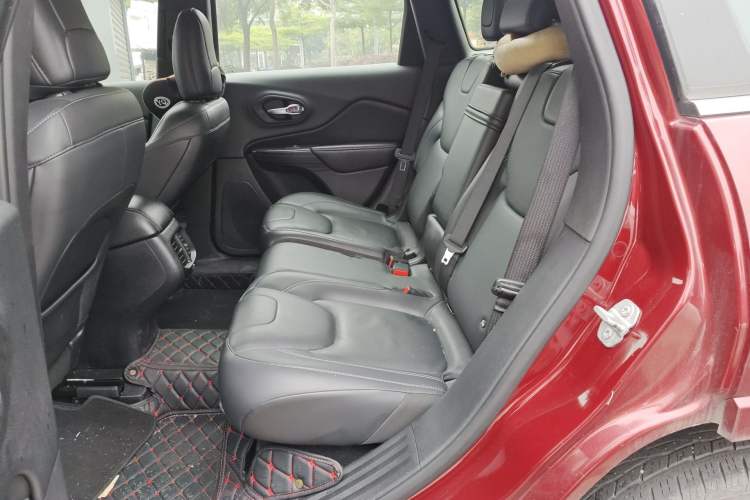 Used Jeep Cherokee 2017 2.4L Excellence Edition
