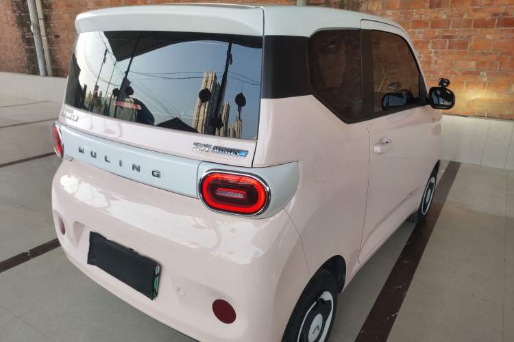 Used Wuling Hongguang MINIEV 2024 3rd Generation 120 km
