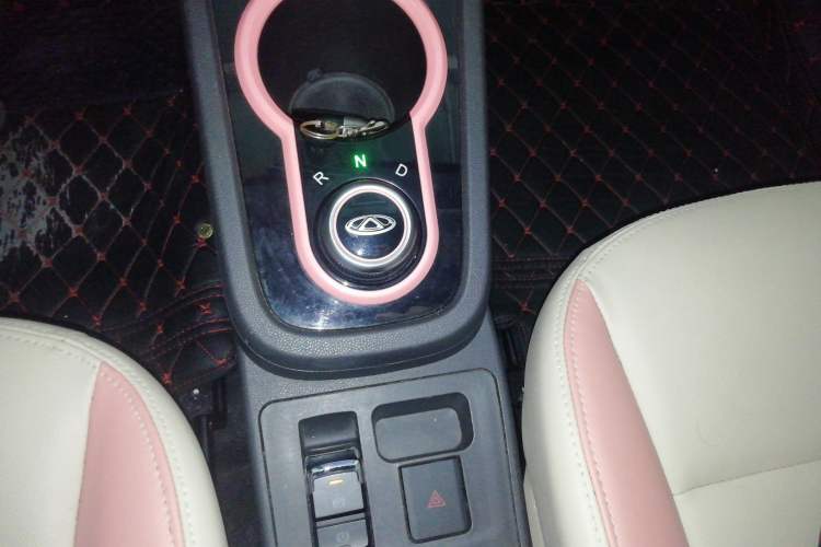 Used Chery New Energy Little Ant 2021 200 000 Yuan Ant Fan Edition Energized Version Lithium Iron Phosphate 301 km
