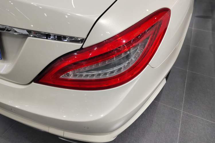 Used Mercedes-Benz CLS 2012 CLS 300 CGI Exterior 3
