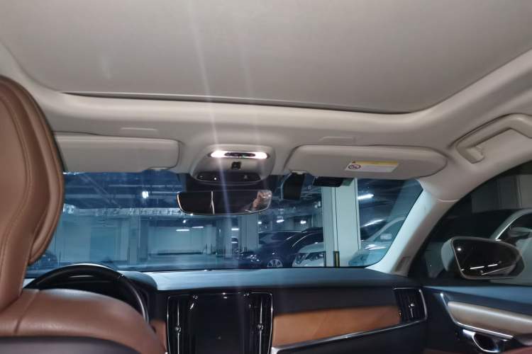 Used Volvo S90 2020 T5 Zhiyi Luxury Edition
