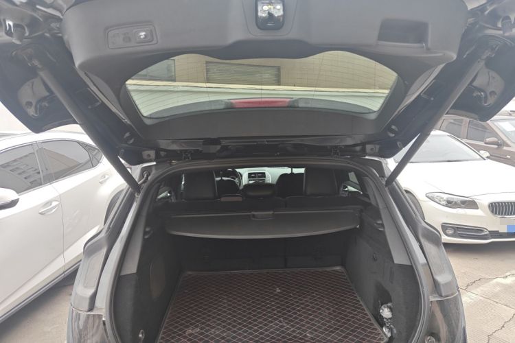 Used Lincoln MKC 2017 2.0T Two-Wheel Drive Deluxe Edition Trunk