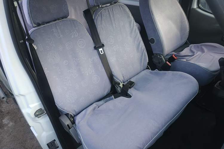 Used JMC Transit 2017 2.8T Commercial Version Short Wheelbase Mid-Roof 6/7/8-Seater JX493