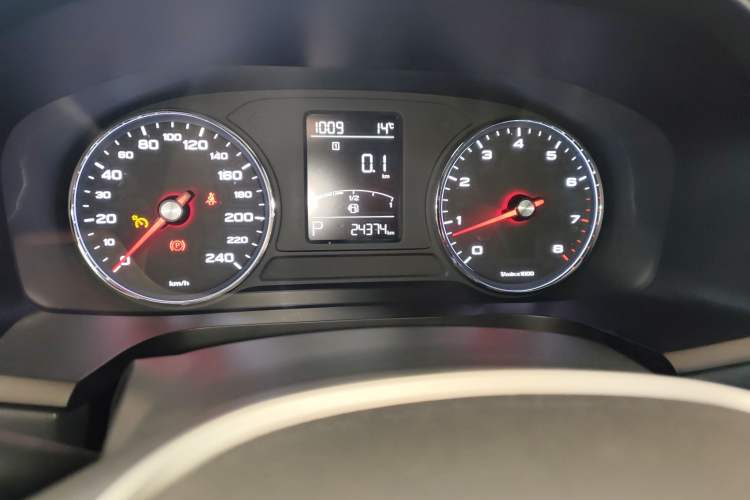 Used Roewe i6 2020 PLUS 1.6L CVT 4G Connected Glory Flagship Edition
