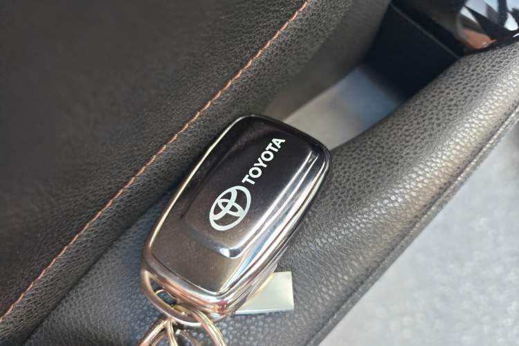 Used Toyota Camry 2019 Revised Version 2.0G Luxury Edition