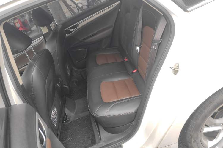 Used Geely Auto Emgrand GL 2017 1.3T DCT Luxury Model Left Rear Seat