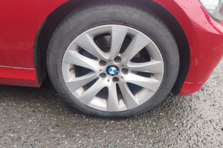 Used BMW 3 Series 2012 320i Luxury Edition Right Front Wheel Hub