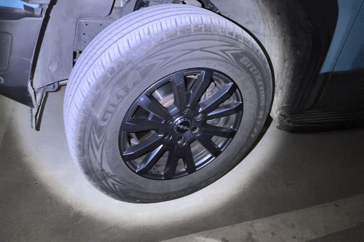 Used Formula Leopard 5 2023 Explore Edition
