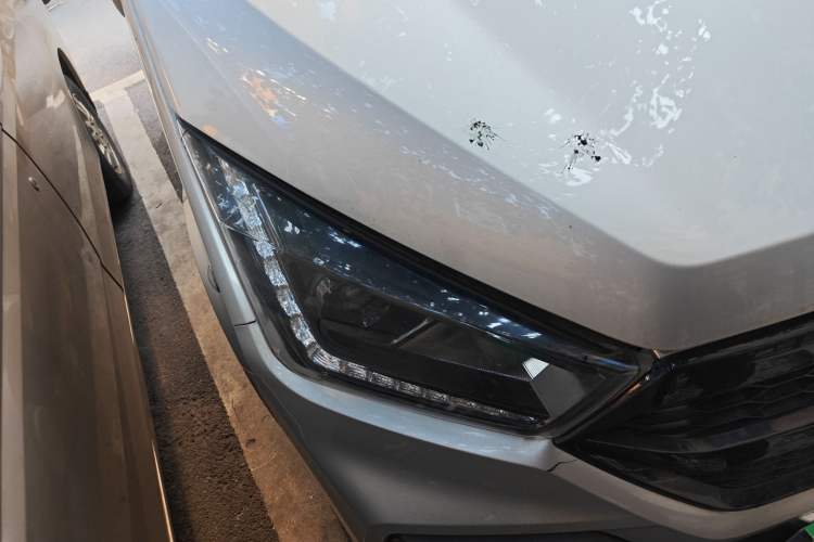 Used JMC Transit 2019 2.8T Commercial Version Short Wheelbase Mid-Roof 3-Seater China VI Standard JX493