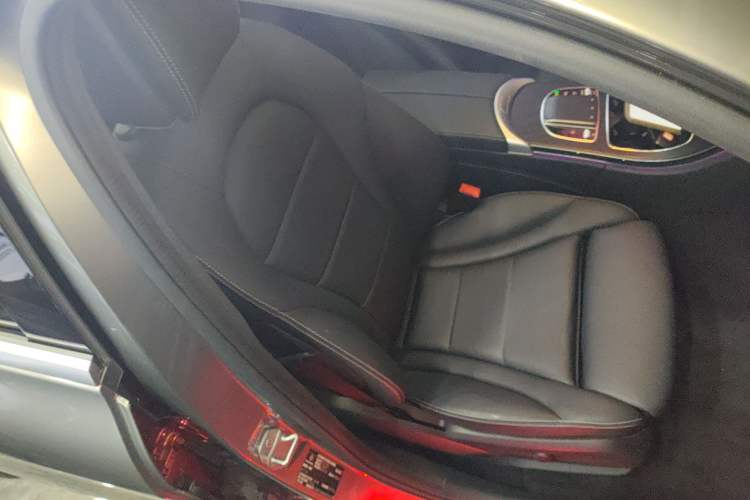 Used Mercedes-Benz C-Class 2021 C 260 L Sport Edition Right Front Seat