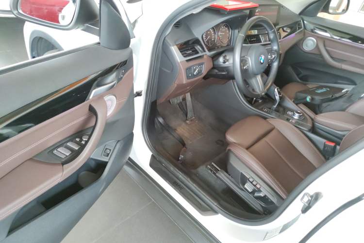 Used BMW X1 2021 sDrive25Li Leading Model
