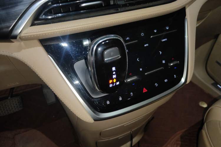 Used Buick GL8 2021 ES Land Cruiser 653T Flagship Model
