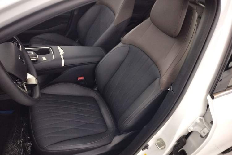 Used CHANGAN Eado 2026 Model, Fourth Generation, 1.5T 500Bar Smart Enjoyment Edition
